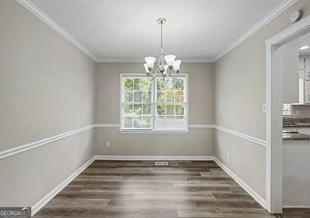 Photo 4 of Single family home for sale at 125 Beacon Dr, Fayetteville, GA 30215 | MLS# 10825720 | Listing updated on 2026-08-27