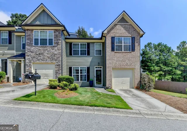 Photo 1 of Townhouse for sale at 2862 Ridgeview Dr Sw, Atlanta, GA 30331 | MLS# 10829127 | Listing updated on 2026-09-12