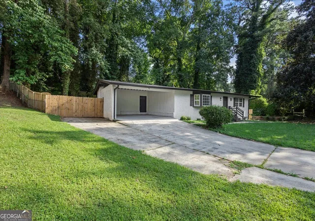 Photo 2 of Single family home for sale at 4720 Shoshonee Trl, Atlanta, GA 30349 | MLS# 10836192 | Listing updated on 2026-09-14
