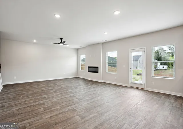 Photo 3 of Single family home for sale at 364 Jarrett St, Fairburn, GA 30213 | MLS# 10835873 | Listing updated on 2026-09-12