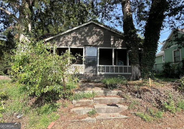 Photo 1 of Single family home for sale at 729 High St Se, Gainesville, GA 30501 | MLS# 10827284 | Listing updated on 2026-08-31