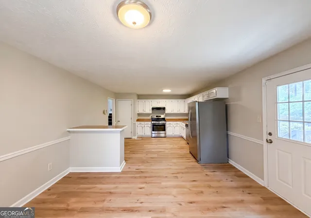 Photo 4 of Single family home for sale at 3193 Pinto Dr, Powder Springs, GA 30127 | MLS# 10763837 | Listing updated on 2026-08-29