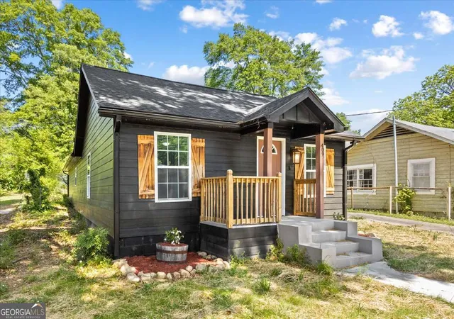 Photo 3 of Single family home for sale at 409 Calhoun Ave Ne, Rome, GA 30161 | MLS# 10737734 | Listing updated on 2026-10-17