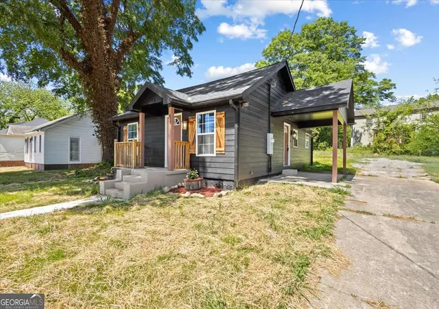 Photo 4 of Single family home for sale at 409 Calhoun Ave Ne, Rome, GA 30161 | MLS# 10737734 | Listing updated on 2026-10-17