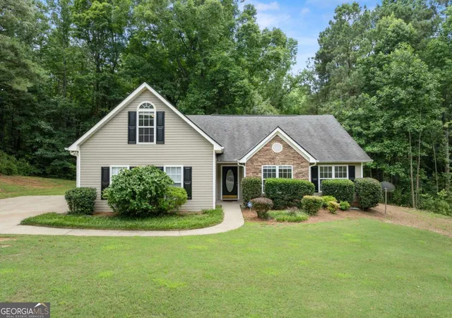 1st image of 6000 Devonshire Dr, Flowery Branch, GA 30542 | MLS# 10793489