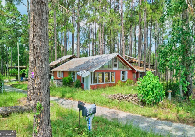 Homes for sale in Glennville, GA | 4421 Albert Rahn Rd, Glennville, GA 30427 | MLS# 10801606