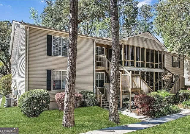 Listing Photo 2 - Condo for sale in building located at 401 N Cromwell Rd, Savannah, GA 31410 - Unit #T6