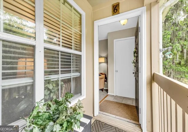 Listing Photo 4 - Condo for sale in building located at 401 N Cromwell Rd, Savannah, GA 31410 - Unit #T6
