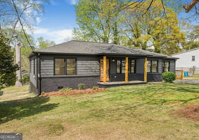 Photo 3 of Sale Pending at 960 Pine Forest Dr Sw, Mableton, GA 30126 | MLS# 10807262 | Listing updated on 2026-10-09