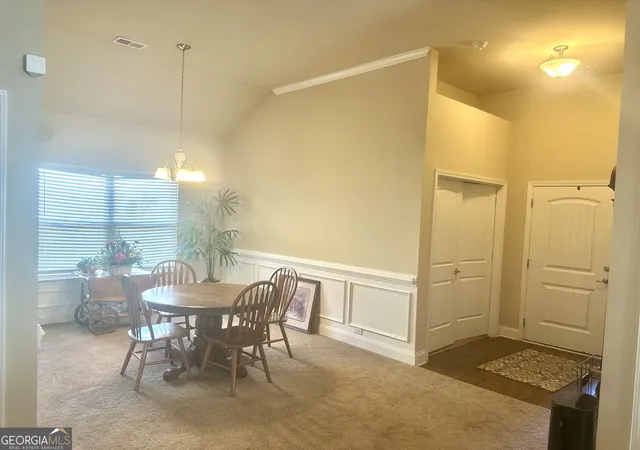 Photo 4 of Single family home for sale at 864 Crescent Ln, Griffin, GA 30224 | MLS# 10822739 | Listing updated on 2026-09-18