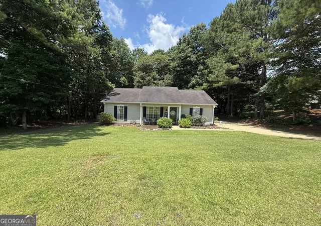 Homes for sale in Lagrange, GA | 425 Hampton Green Dr, Lagrange, GA 30240 | MLS# 10802022