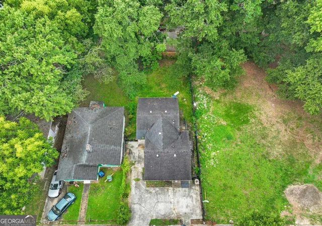 Listing Photo 2 - Condo for sale in building located at 556 Cairo St NW, Atlanta, GA 30314 - Unit #
