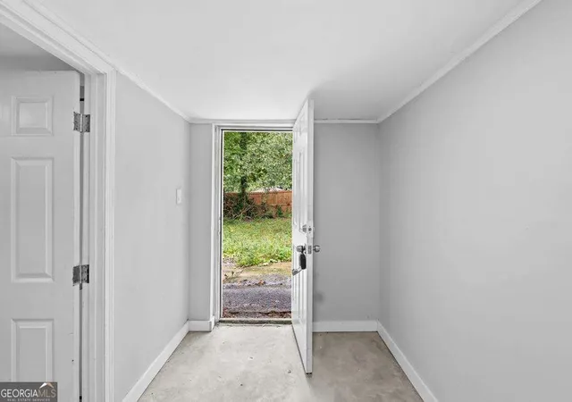 Listing Photo 5 - Condo for sale in building located at 556 Cairo St NW, Atlanta, GA 30314