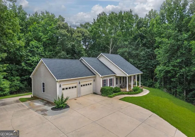 3rd image of 3627 E Hall Rd, Gainesville, GA 30507 | MLS# 10793238
