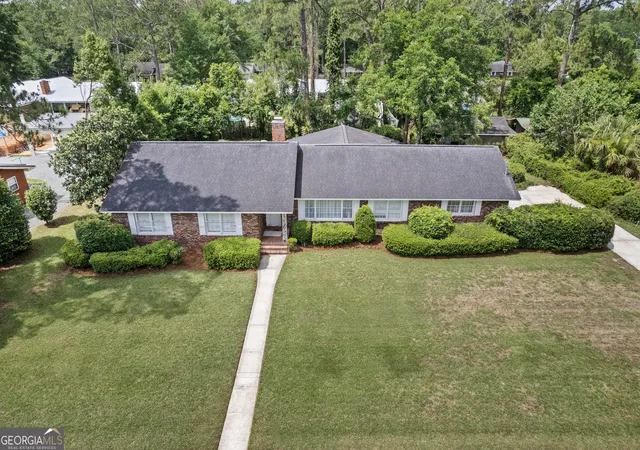 1st image of 147 W Magnolia St, Jesup, GA 31545 | MLS# 10815487