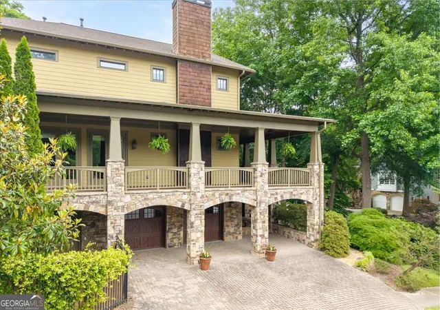 Photo 4 of Single family home for sale at 1370 Rock Springs Cir NE, Atlanta, GA 30306 | MLS# 10759726 | Listing updated on 2026-08-15