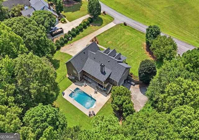 Photo 3 of Sale Pending at 70 Quail Hollow Rd, Griffin, GA 30224 | MLS# 10815089 | Listing updated on 2026-10-02