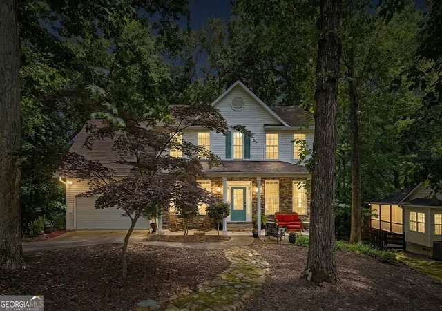 Photo 2 of Single family home for sale at 4050 Shelby Ln, Cumming, GA 30041 | MLS# 10833054 | Listing updated on 2026-08-26
