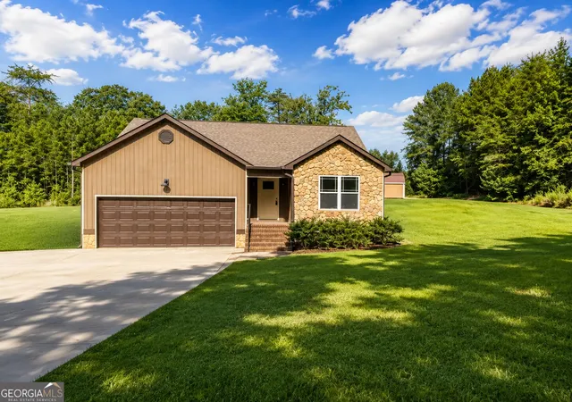 Photo 2 of Single family home for sale at 55 Skyline Hts, La Fayette, GA 30728 | MLS# 10820173 | Listing updated on 2026-09-14