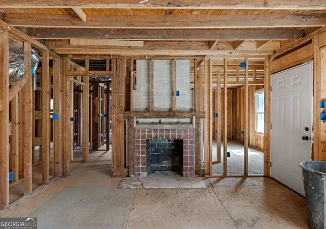 4th image of 1220 Graymont Dr Sw, Atlanta, GA 30310 | MLS# 10786346