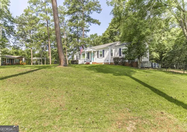 Homes for sale in Macon, GA | 2411 Old Holton Rd, Macon, GA 31204 | MLS# 10799234