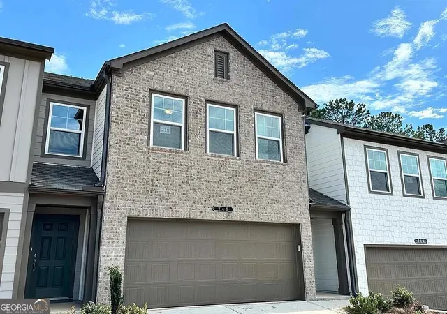 Photo 3 of Townhouse for sale at 742 Vallin St St, Cumming, GA 30041 | MLS# 10818631 | Listing updated on 2026-09-11