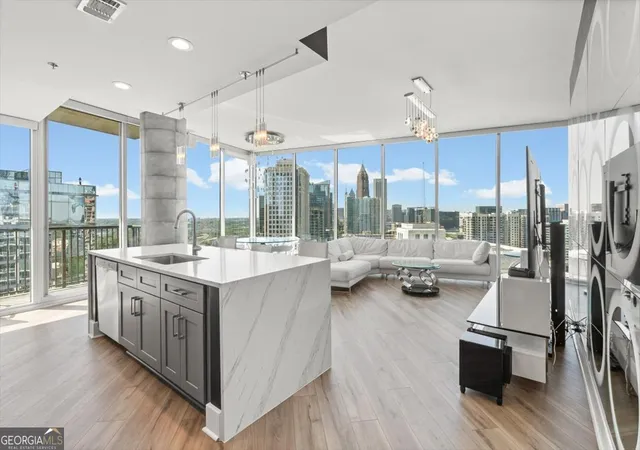 1st image of 1080 Peachtree St Ne #2110, Atlanta, GA 30309 | MLS# 10761389