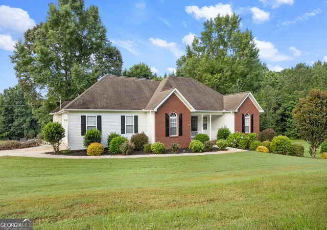 2nd image of 20 Alcovy Forest Wy, Covington, GA 30014 | MLS# 10820001