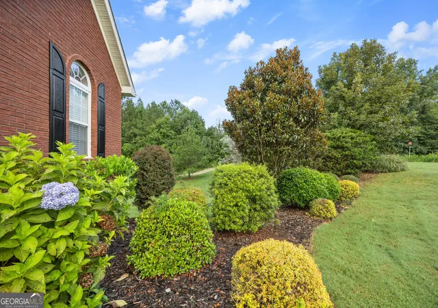 Photo 3 of Single family home for sale at 20 Alcovy Forest Wy, Covington, GA 30014 | MLS# 10820001 | Listing updated on 2026-10-08