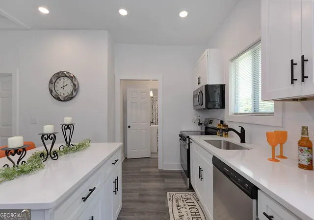 Photo 4 of Single family home for sale at 404 Jefferson St, Lagrange, GA 30240 | MLS# 10834144 | Listing updated on 2026-09-11