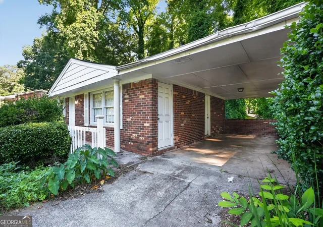 3rd image of 3279 Tulip Dr, Decatur, GA 30032 | MLS# 10783606