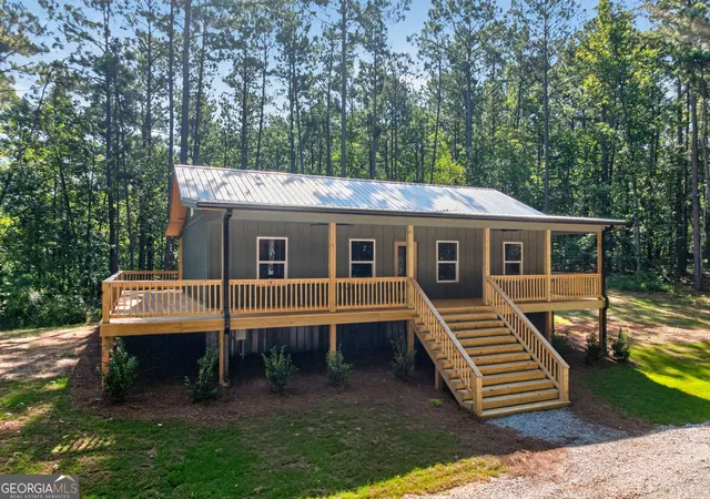 Photo 2 of Single family home for sale at 227 Starboard Trl, Sparta, GA 31087 | MLS# 10831453 | Listing updated on 2026-09-06