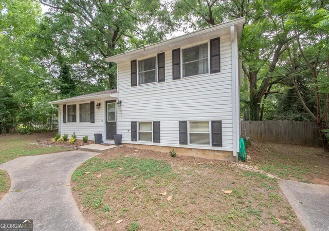 Homes for sale in Peachtree City, GA | 121 Sweetgum Rd, Peachtree City, GA 30269 | MLS# 10756867