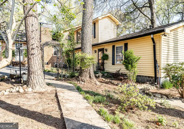 Photo 4 of Single family home for sale at 103 Rolling Oaks Dr NW, Rome, GA 30165 | MLS# 10726509 | Listing updated on 2026-09-11