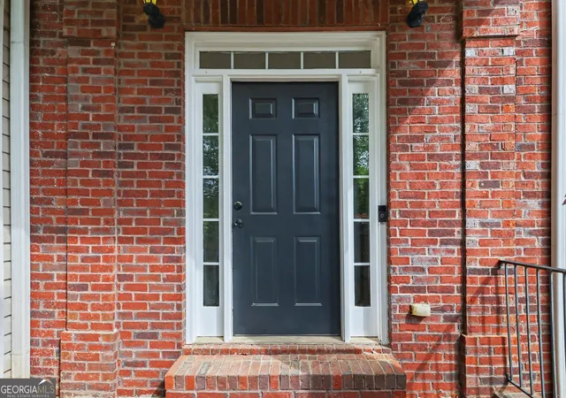 Photo 2 of Single family home for sale at 3055 Heatherstone Dr, Cumming, GA 30041 | MLS# 10729616 | Listing updated on 2026-08-27