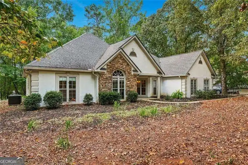 Photo 1 of Single family home for sale at 4230 Creekwood Dr, Cumming, GA 30041 | MLS# 10873612 | Listing updated on 2026-10-20
