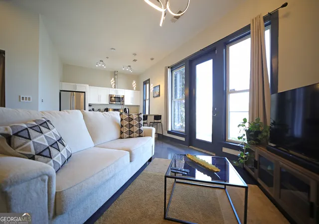 Photo 3 of Condo for sale at 1195 Milton Ter Se #1109, Atlanta, GA 30315 | MLS# 10834501 | Listing updated on 2026-10-17