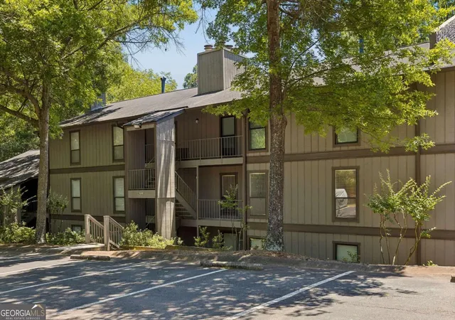 2nd image of 106 Cedar Ct Se, Marietta, GA 30067 | MLS# 10780236