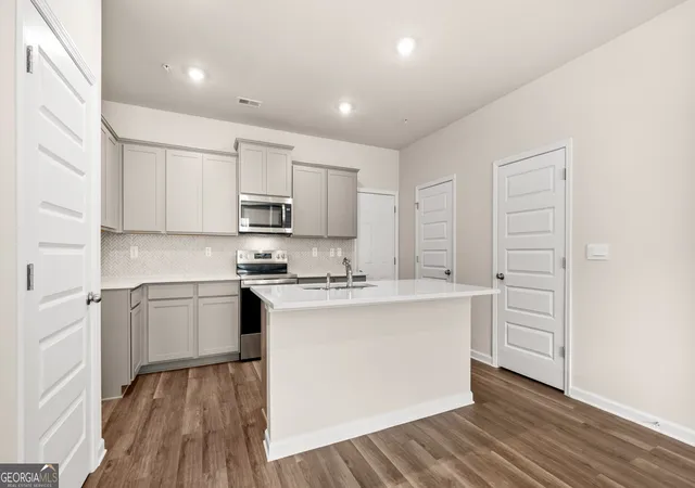 5th image of 404 Reflection Dr, Stockbridge, GA 30281 | MLS# 10712317
