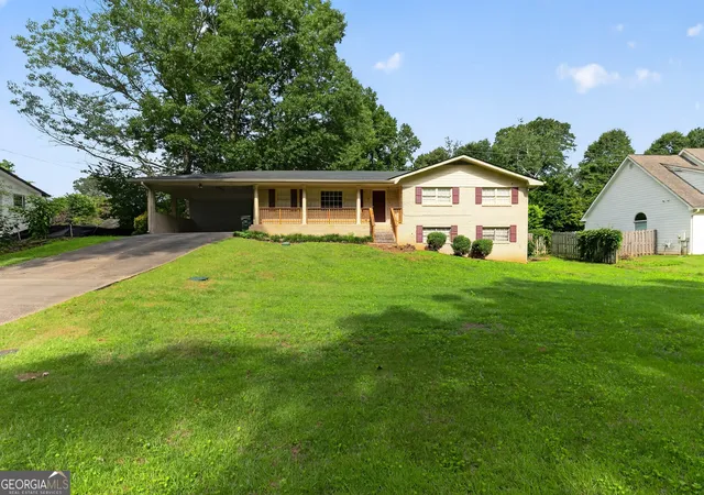 Photo 3 of Sale Pending at 3790 William Paul Dr, Austell, GA 30106 | MLS# 10784967 | Listing updated on 2026-09-12