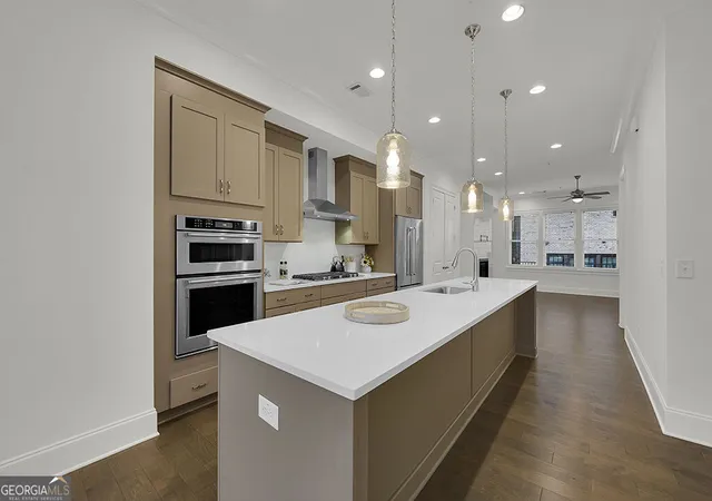 Photo 3 of Townhouse for sale at 6807 Encore Blvd, Sandy Springs, GA 30328 | MLS# 10817509 | Listing updated on 2026-10-03