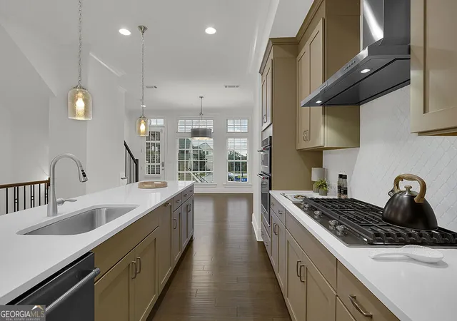 Photo 3 of Townhouse for sale at 6807 Encore Blvd, Sandy Springs, GA 30328 | MLS# 10817509 | Listing updated on 2026-10-03