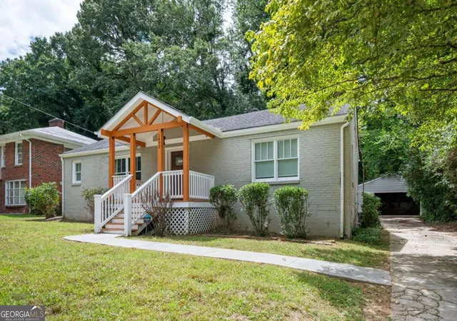 Photo 2 of Single family home for sale at 1492 Sharon St Nw, Atlanta, GA 30314 | MLS# 10822449 | Listing updated on 2026-09-11