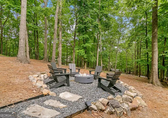 Photo 3 of Single family home for sale at 233 Lone Wolf Trl, Jasper, GA 30143 | MLS# 10791039 | Listing updated on 2026-09-17