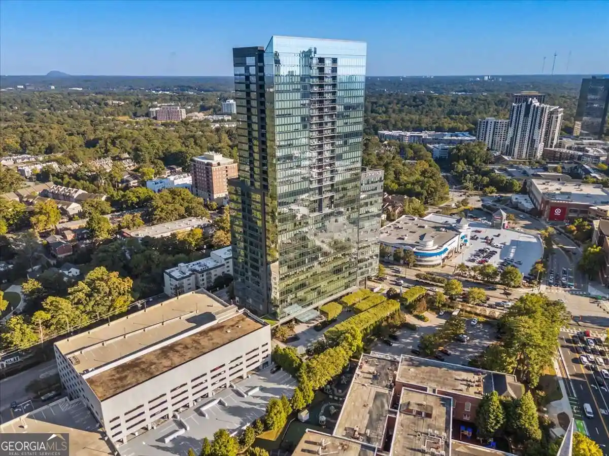 Photo 3 of Condo for sale at 3630 Peachtree Rd NE #3106, Atlanta, GA 30326 | MLS# 10879601 | Listing updated on 2026-10-27