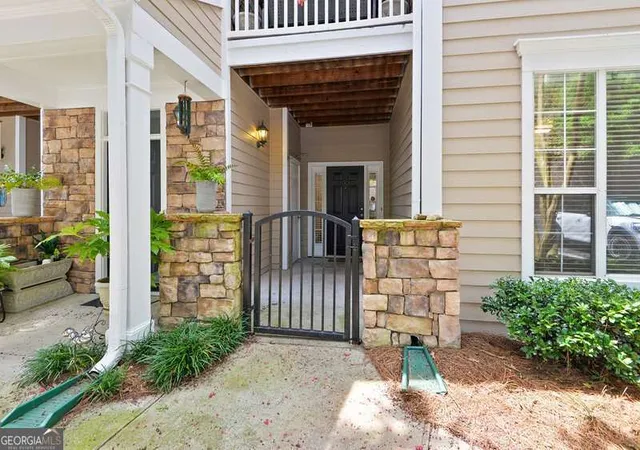 Homes for sale in Atlanta, GA | 2400 Cumberland Parkway, Atlanta, GA 30339 | Houzeo