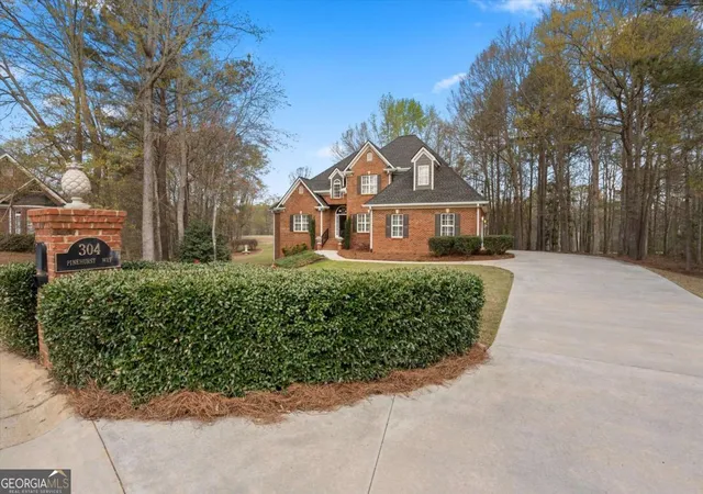 Homes for sale in Carrollton, GA | 304 Pinehurst Wy, Carrollton, GA 30116 | MLS# 10721858