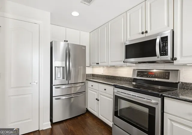 Photo 4 of Condo for sale at 195 14th Street #1602, Atlanta, GA 30309 | MLS# 10754324 | Listing updated on 2026-10-16