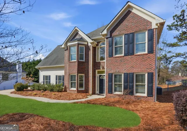 Photo 3 of Single family home for sale at 2650 Cobblestone Dr, Cumming, GA 30041 | MLS# 10777127 | Listing updated on 2026-08-20