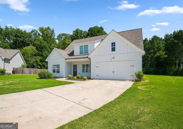 Photo 2 of Single family home for sale at 408 Glenn Trl, Winder, GA 30680 | MLS# 10836884 | Listing updated on 2026-09-14